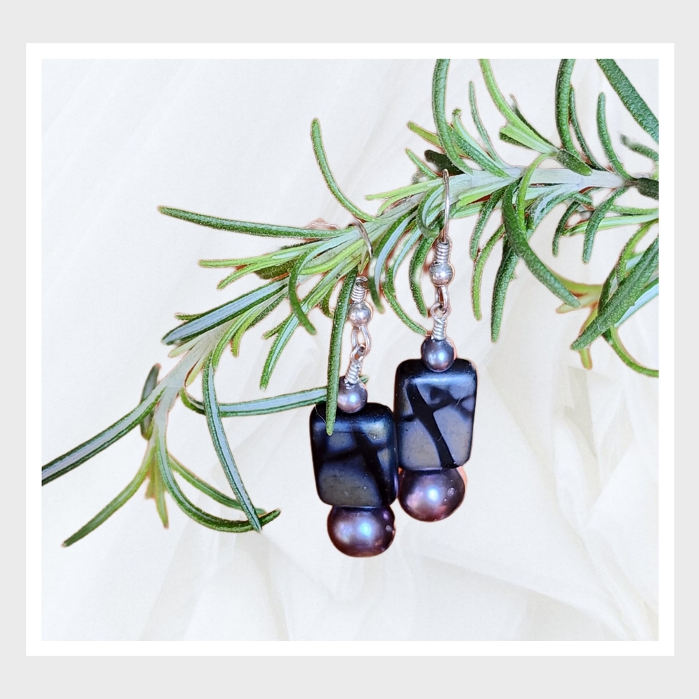 Vintage Y2K 90s Metallic Grey Mauve & Black Dangle Earrings